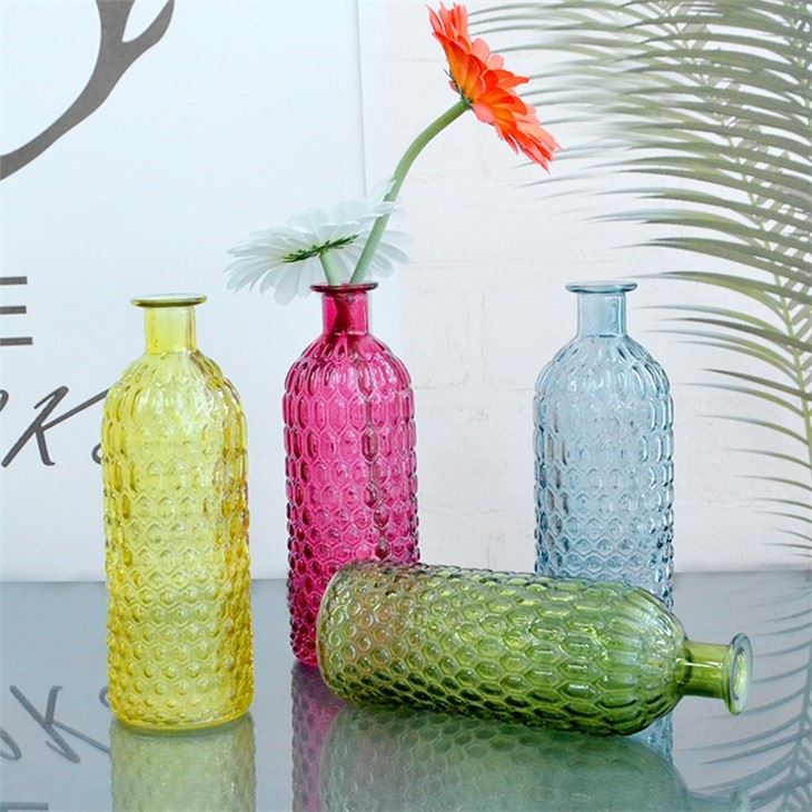 Bud Vase in Bulk