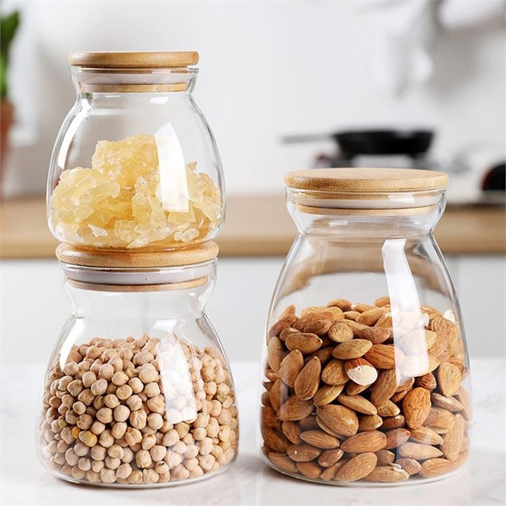 Contenitore per alimenti con coperchio ermetico in legno